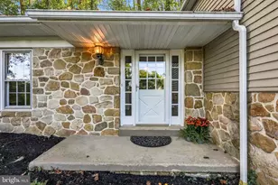 604 Hickory Ln, Berwyn, PA 19312 - Photo 3