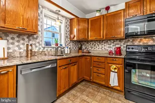 58 Washington Ln, Coatesville, PA 19320 - Photo 3
