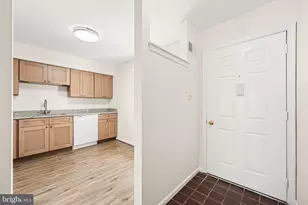 178 Valley Stream Cir, Chesterbrook, PA 19087 - Photo 5