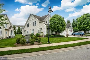 1045 Balfour Cir, Phoenixville, PA 19460 - Photo 5