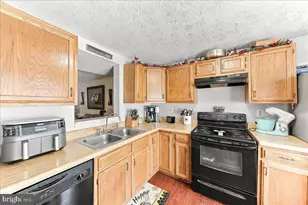 2628 Barclay St, Coatesville, PA 19320 - Photo 9