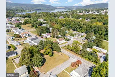 520 E Center Street, Millersburg, PA 17061 - Photo 7