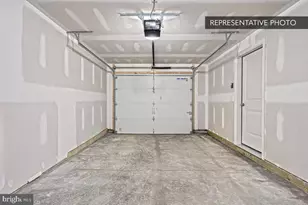 1055 Ellie Ln W, Harrisburg, PA 17112 - Photo 7