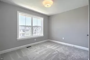 2424 Hawthorne Dr, Harrisburg, PA 17110 - Photo 23