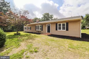 7821 Skyline Dr, Harrisburg, PA 17112 - Photo 3