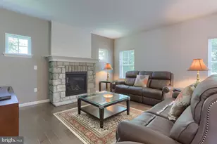 725 Hampton Ct, Harrisburg, PA 17112 - Photo 9