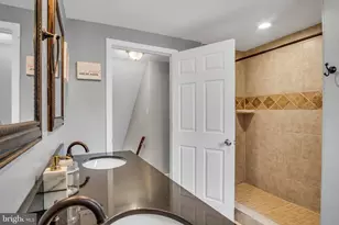 520 W Caracas Ave, Hershey, PA 17033 - Photo 15