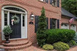 751 Zermatt Dr, Hummelstown, PA 17036 - Photo 3