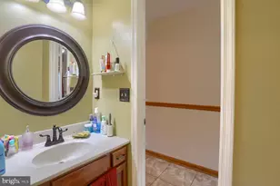 6418 Gillingham Ln, Harrisburg, PA 17111 - Photo 17