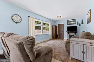 239 Hill St, Lykens, PA 17048 - Photo 7