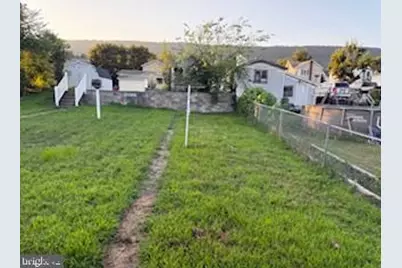 429 W Market Street, Williamstown, PA 17098 - Photo 3