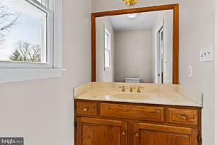 2415 W Bayberry Dr, Harrisburg, PA 17112 - Photo 23