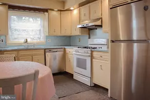 128 Market Street E, Williamstown, PA 17098 - Photo 3