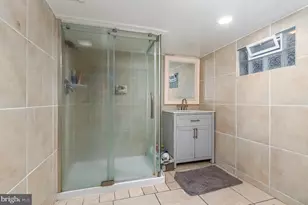 2304 N 2nd St, Harrisburg, PA 17110 - Photo 11