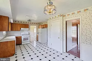 641 S 61st St, Harrisburg, PA 17111 - Photo 19