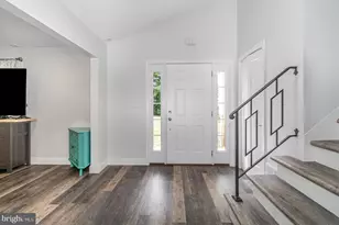 729 Hill Top Ln, Hershey, PA 17033 - Photo 9