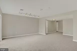 5772 Hidden Lake Dr, Harrisburg, PA 17111 - Photo 17