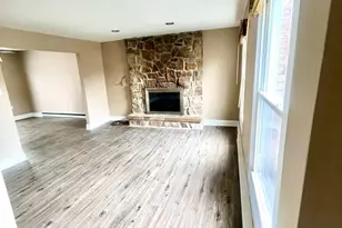 2040 Chevy Chase Dr, Harrisburg, PA 17110 - Photo 9