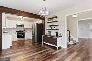 3102 Schoolhouse Ln, Harrisburg, PA 17109 - Photo 3