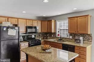 4654 Margarets Dr, Harrisburg, PA 17110 - Photo 11