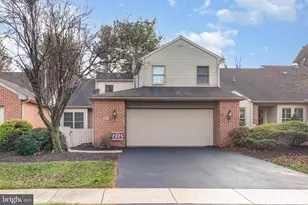 104 Cambridge Dr, Hershey, PA 17033 - Photo 1