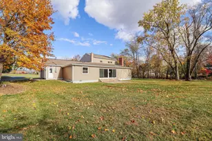 2198 Gale Dr, Harrisburg, PA 17110 - Photo 9