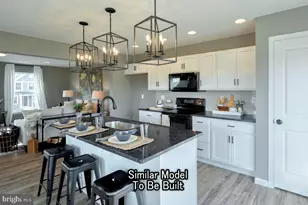 1049 Ellie Ln W, Harrisburg, PA 17112 - Photo 5