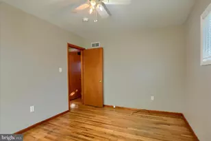 3240 Cloverfield Rd, Harrisburg, PA 17109 - Photo 15