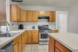 2412 N 2nd St, Harrisburg, PA 17110 - Photo 17