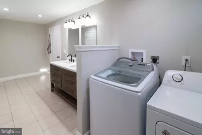 690 Carbon Avenue, Harrisburg, PA 17111 - Photo 31