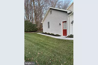 2430 E Bayberry Drive, Harrisburg, PA 17112 - Photo 23