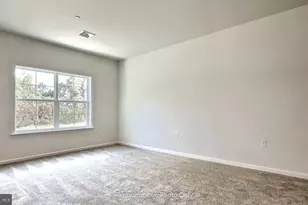 7848 Oakbrook Dr, Harrisburg, PA 17112 - Photo 5