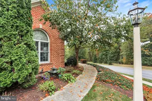 4528 Laurelwood Dr, Harrisburg, PA 17110 - Photo 3