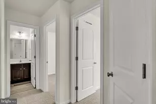 865 Gregs Dr, Harrisburg, PA 17111 - Photo 9