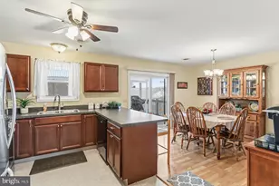 2028 Mt Vernon Cir, Harrisburg, PA 17110 - Photo 13