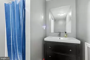 717 N 2nd St, Harrisburg, PA 17102 - Photo 11