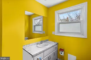 8157 Spruce Dr, Harrisburg, PA 17111 - Photo 5