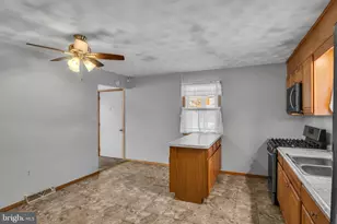 318 E Emaus St, Middletown, PA 17057 - Photo 5