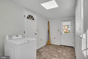 318 E Emaus St, Middletown, PA 17057 - Photo 15