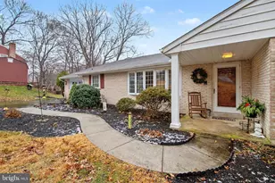 1517 Woodcrest Cir, Harrisburg, PA 17112 - Photo 3