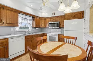 5113 Earl Dr, Harrisburg, PA 17112 - Photo 7