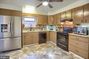 3917 Durham Rd, Harrisburg, PA 17110 - Photo 9