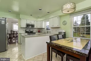 2538 Wicklow Dr, Harrisburg, PA 17112 - Photo 11