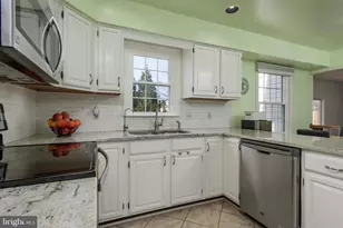 2538 Wicklow Dr, Harrisburg, PA 17112 - Photo 9