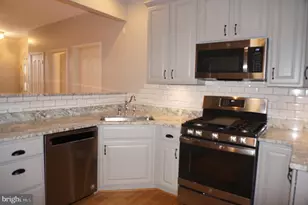 197 Meadowview Dr, Harrisburg, PA 17111 - Photo 9