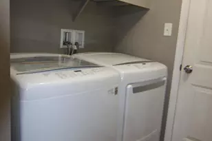 7876 Manada Ct, Harrisburg, PA 17112 - Photo 9