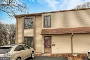 2629 Gateway Dr, Harrisburg, PA 17110 - Photo 13