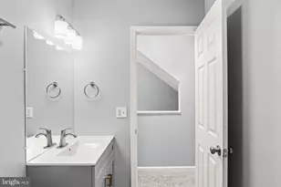 1717 N 3rd St, Harrisburg, PA 17102 - Photo 19