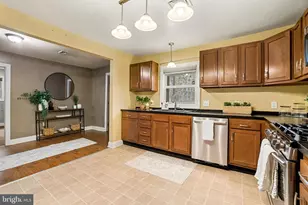 823 Roberts Valley Rd, Harrisburg, PA 17110 - Photo 3