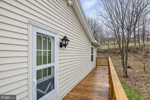 1132 Loop Dr, Harrisburg, PA 17112 - Photo 5